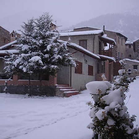 Villa Il Fienile Barete Exterior foto